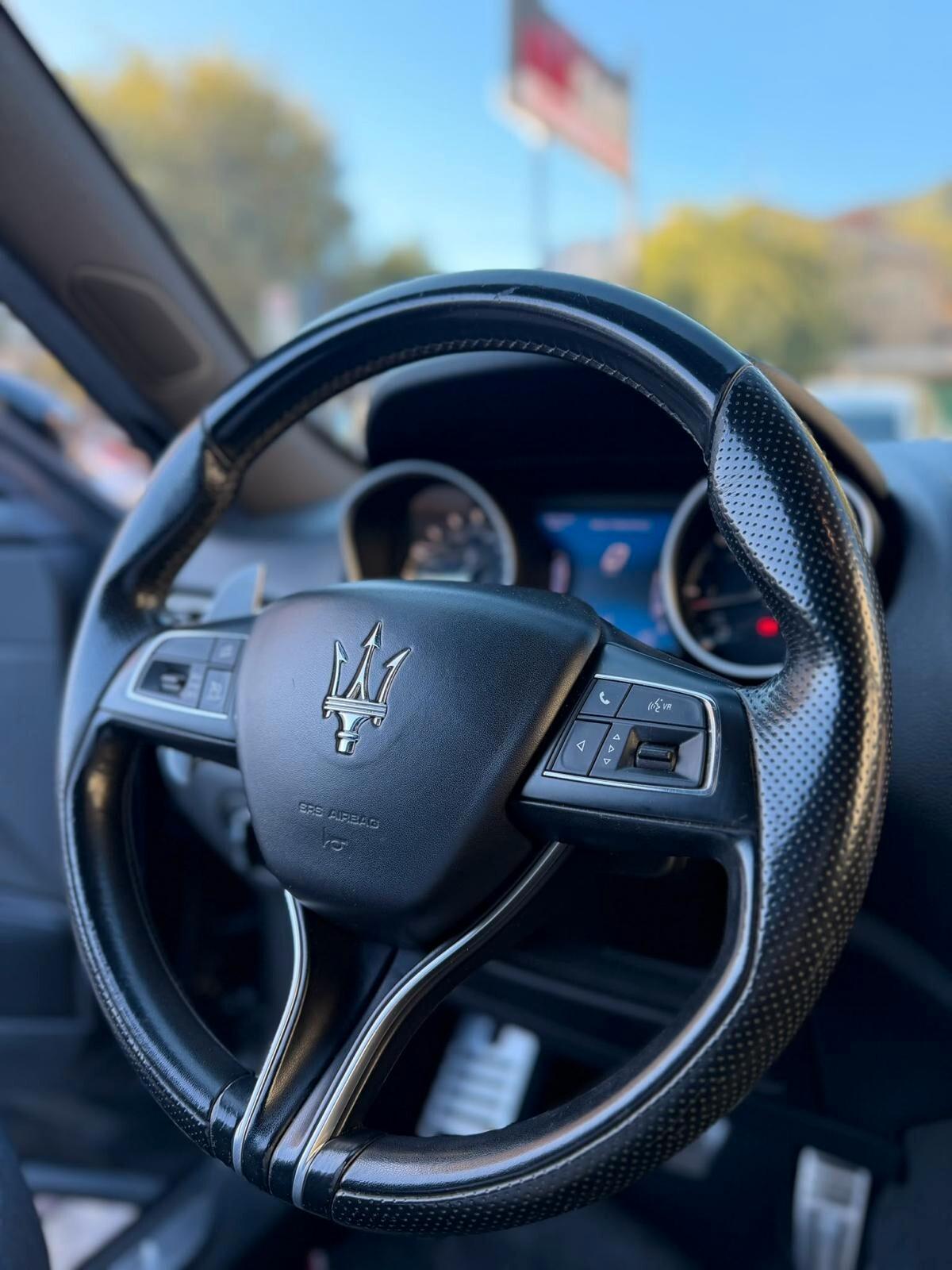 Maserati Levante V6 Diesel 275 CV AWD Granlusso