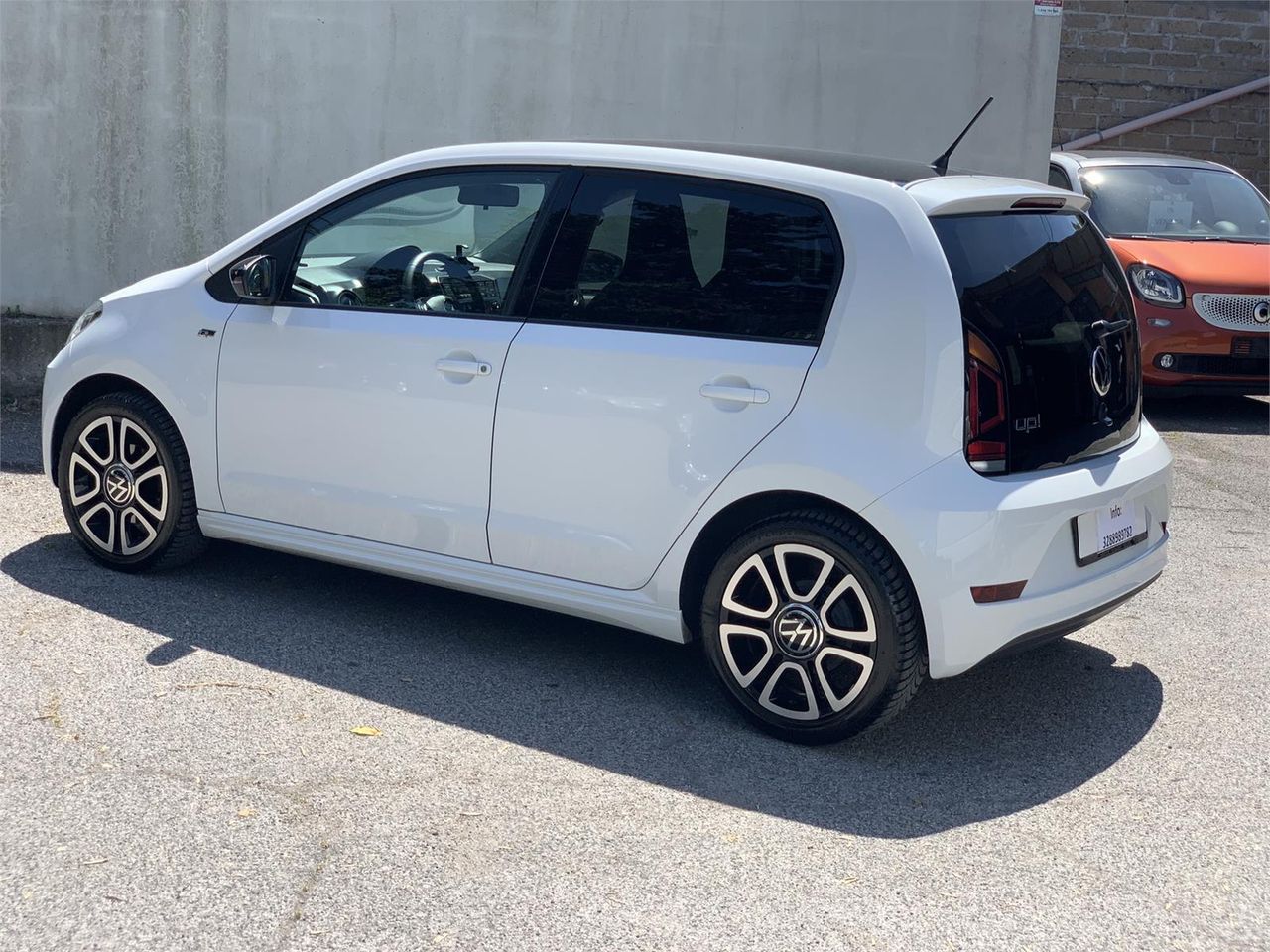 VOLKSWAGEN up! R-Line