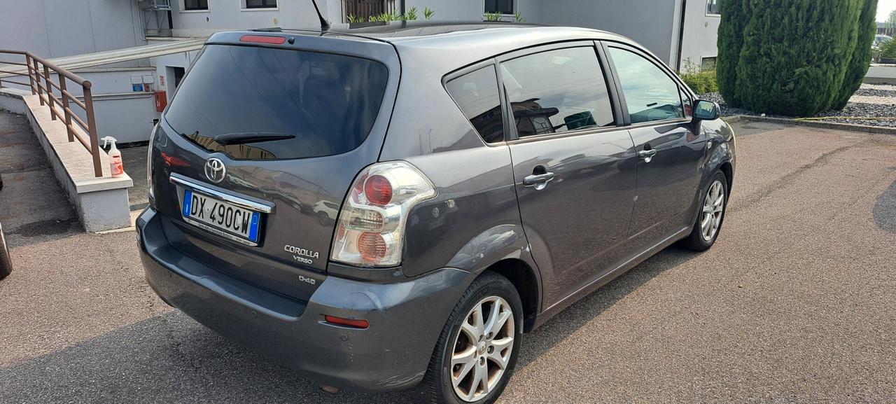 Toyota Corolla Verso 2.2 16V D-4D DPF MY'08