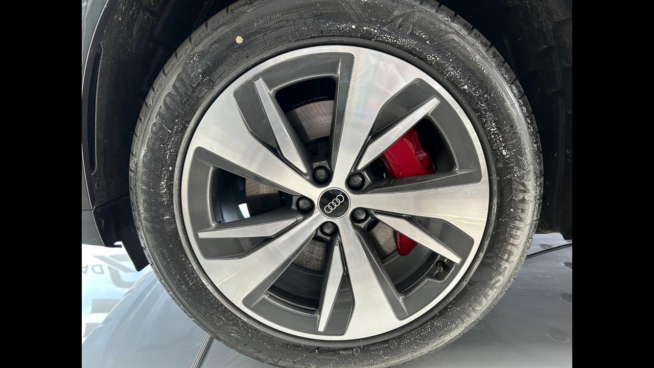 Audi Q8 e-tron 250/95