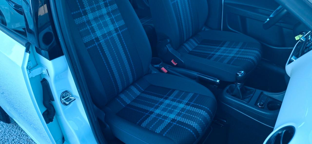 Volkswagen up! 1.0 5p. move GARANZ 12 MESI NO OBBLIGO FINANZIAMENTO PREZZO REALE