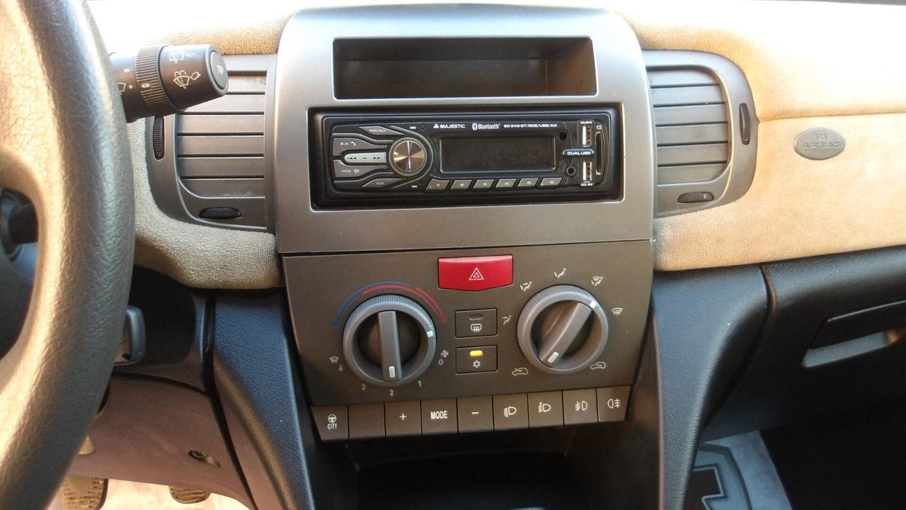 LANCIA YPSILON 1.3 DIESEL-2005