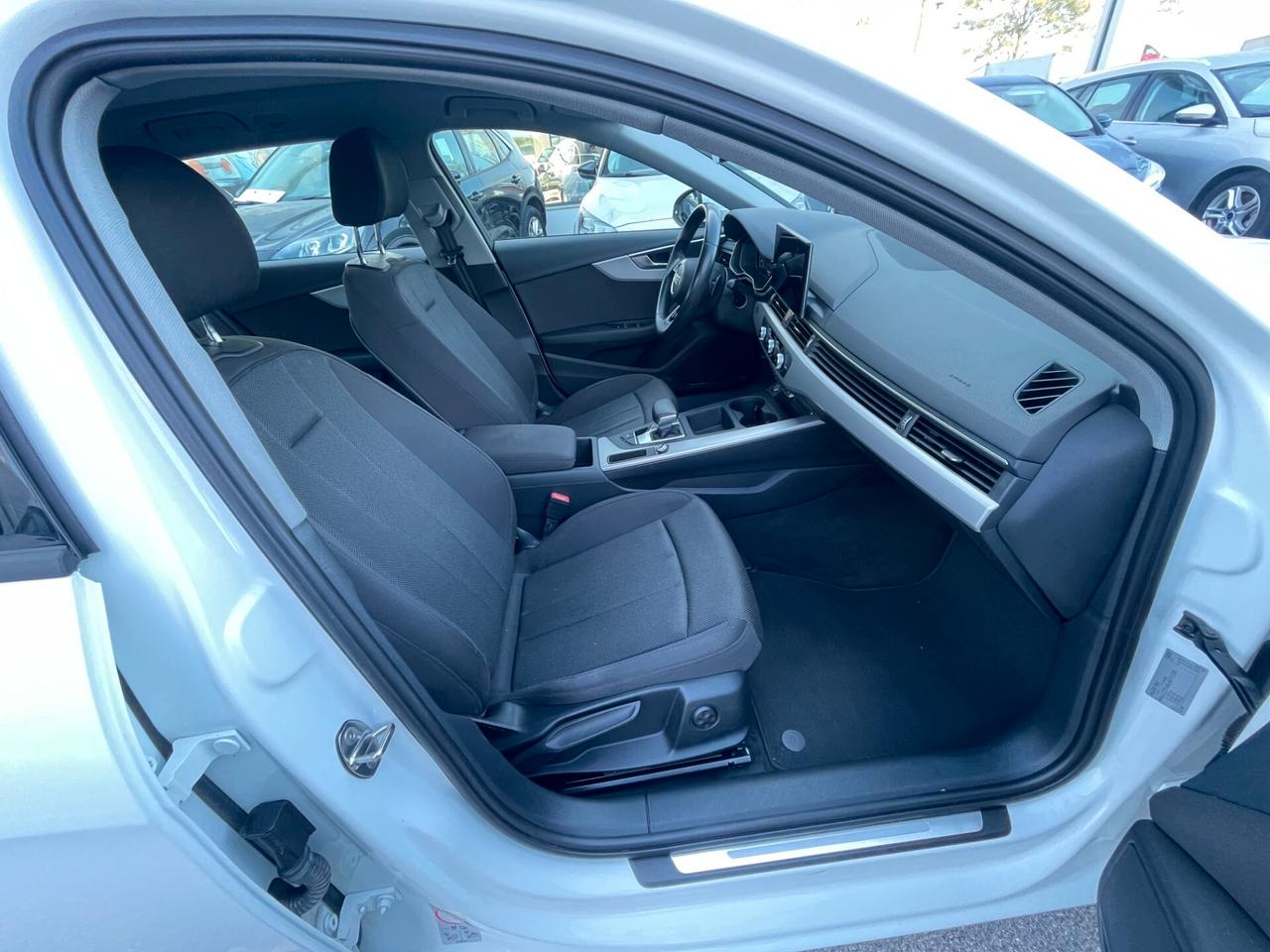 Audi A4 Avant 30 TDI/136 CV S tronic Business