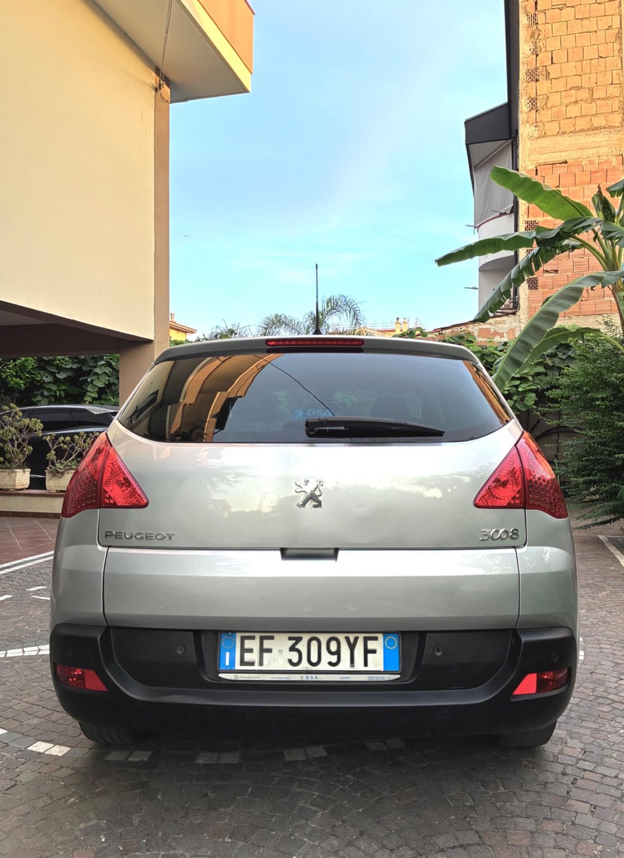 Peugeot 3008 1.6 HDi 112CV cambio robotizzato Business