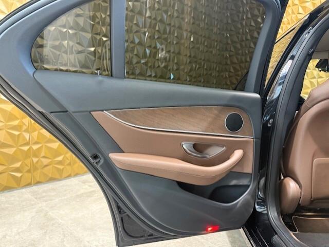 Mercedes-benz E 220 E 220 d 4Matic Auto Business Sport