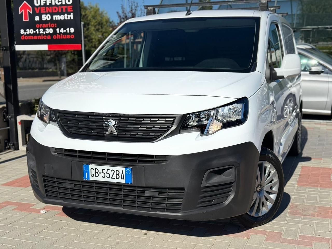 Peugeot Partner BlueHDi 100CV IVA ESPOSTA