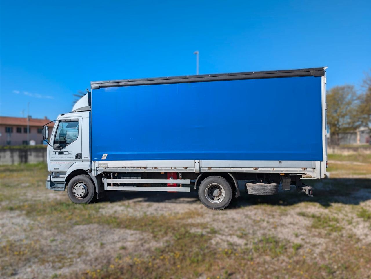 RENAULT MIDLUM