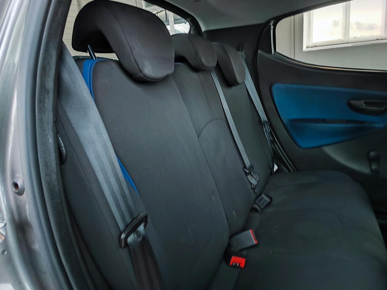 Lancia Ypsilon 1.2 69 CV 5 porte Unyca