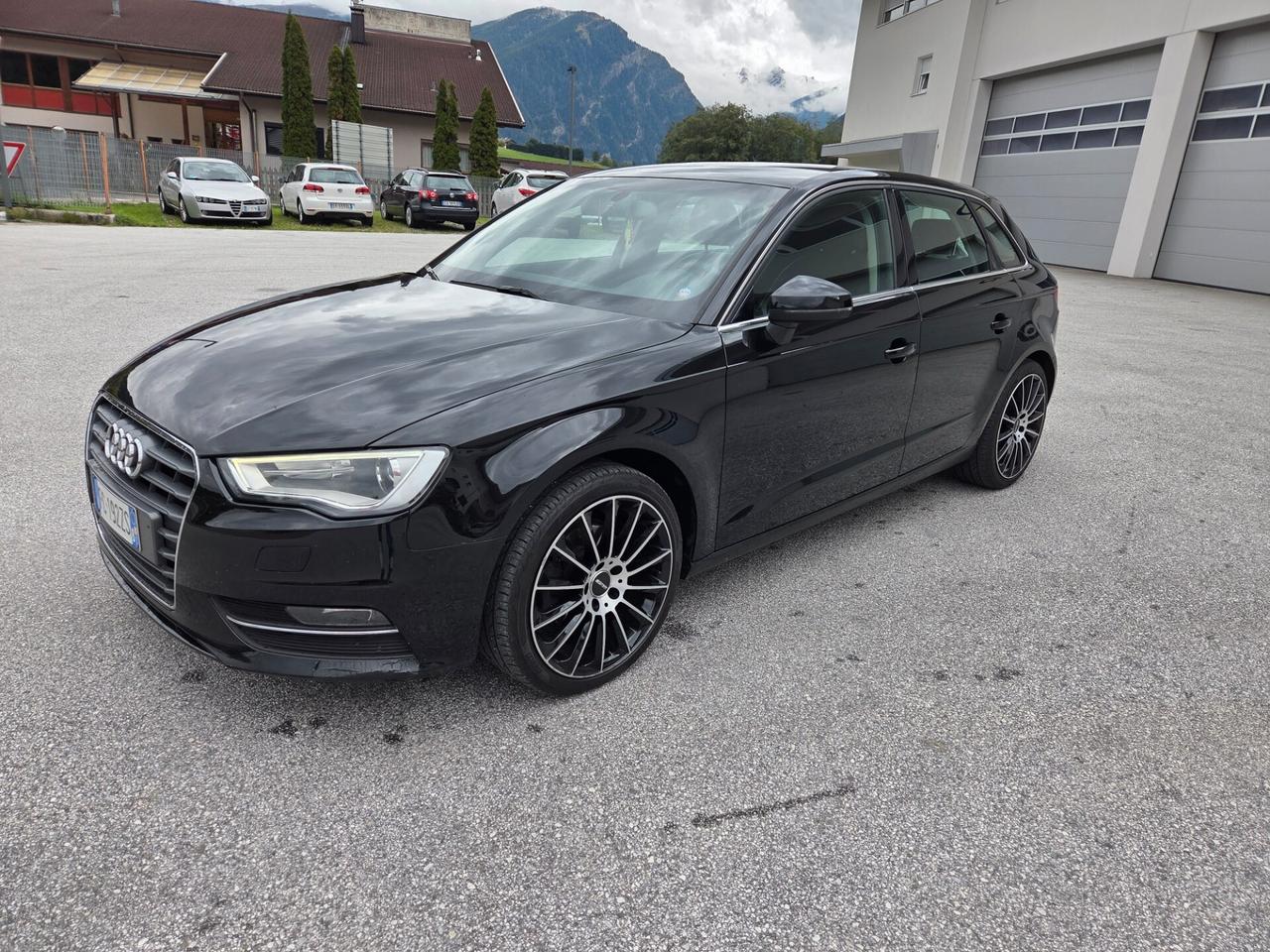 Audi A3 1.6 TDI clean diesel S tronic Attraction