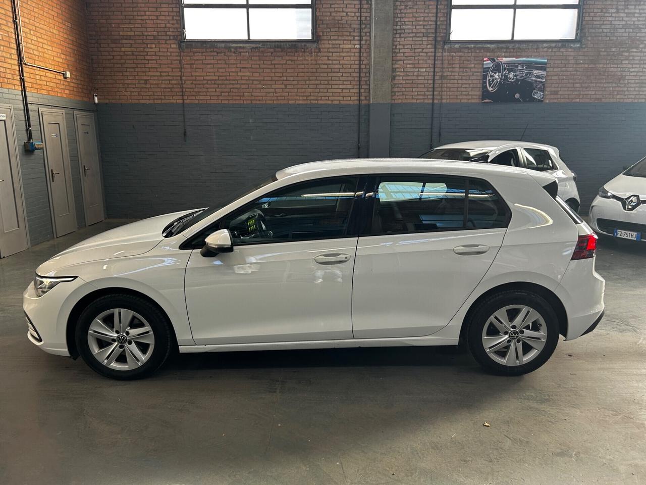 Volkswagen Golf 1.5 TGI DSG Life neopatentati