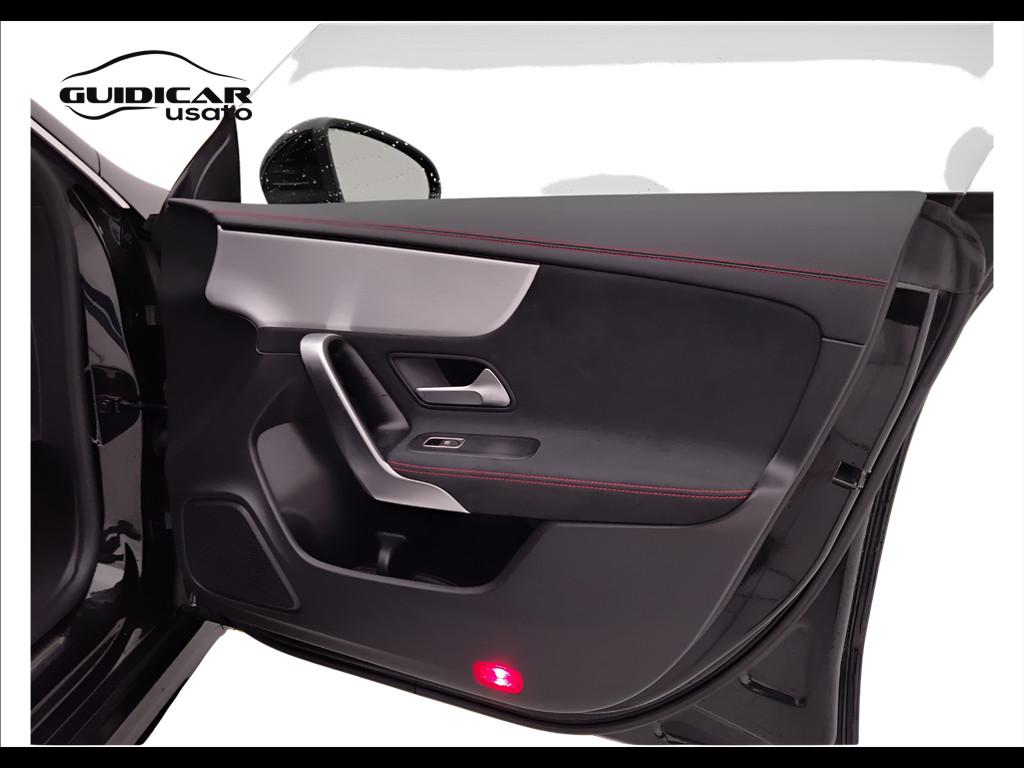 Mercedes-Benz CLA Sh.Brake - X118 - CLA Shooting Brake 200 d Premium auto