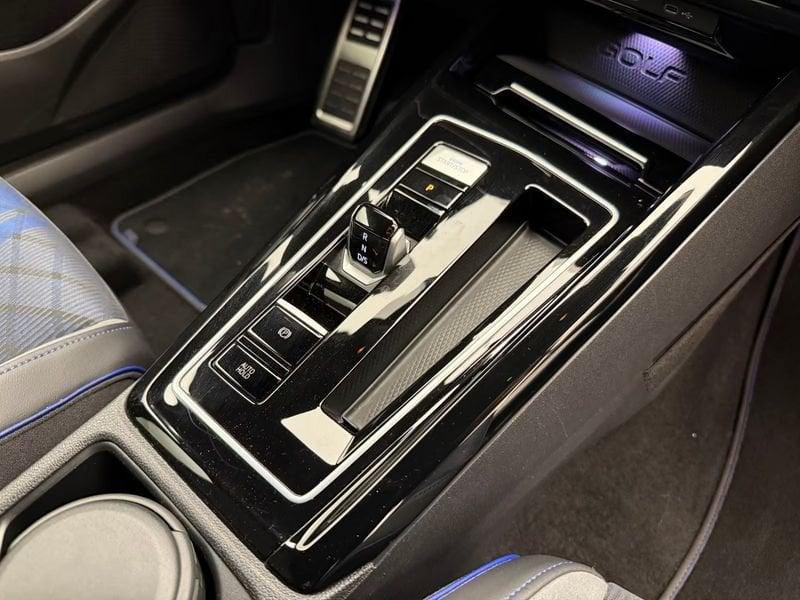 Volkswagen Golf Golf 2.0 TSI R DSG 4Motion Black Edition PERFORMANCE MATRIX LED 333 CV DCC