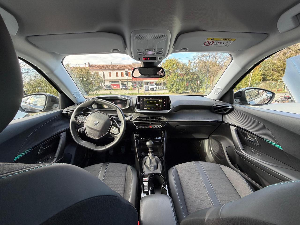 Peugeot 2008 PureTech 155 S&S EAT8 GT