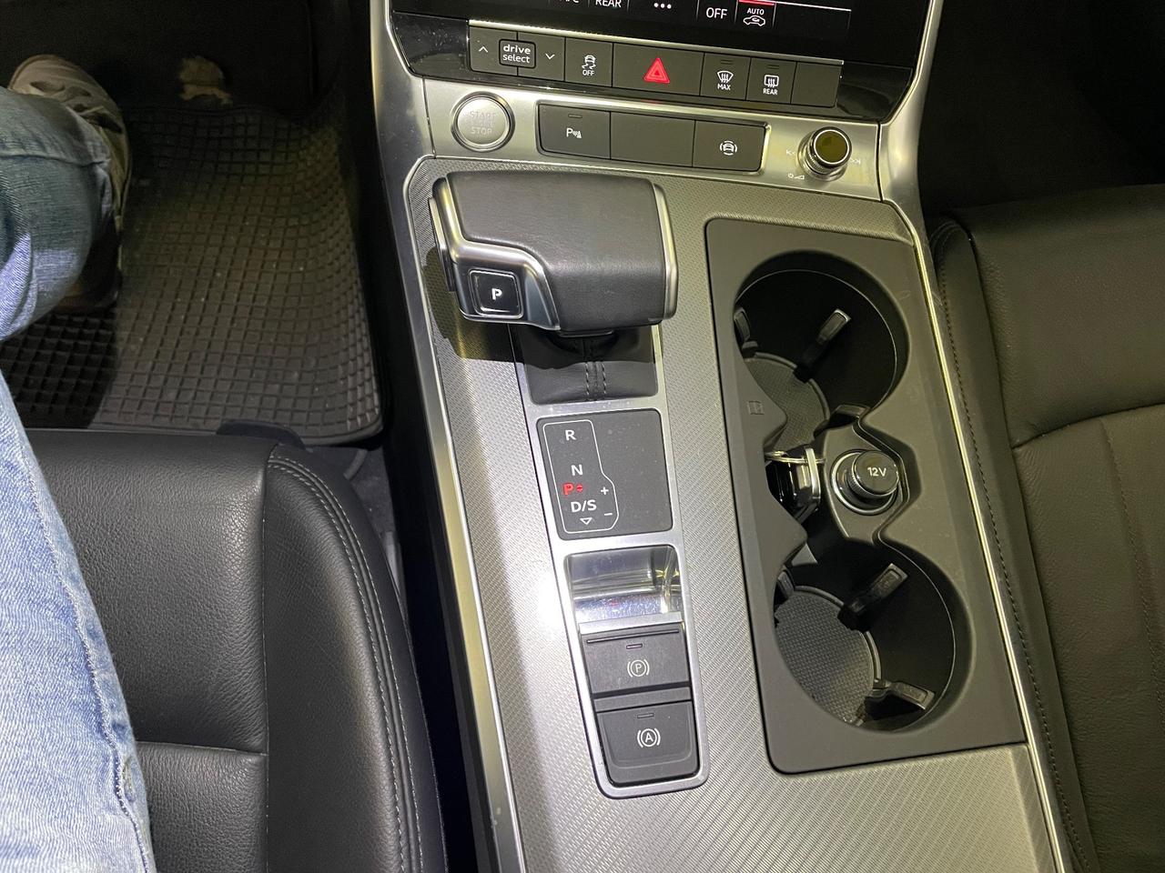 Audi A6 Avant 40 2.0 TDI quattro ultra S tronic Design S-Line