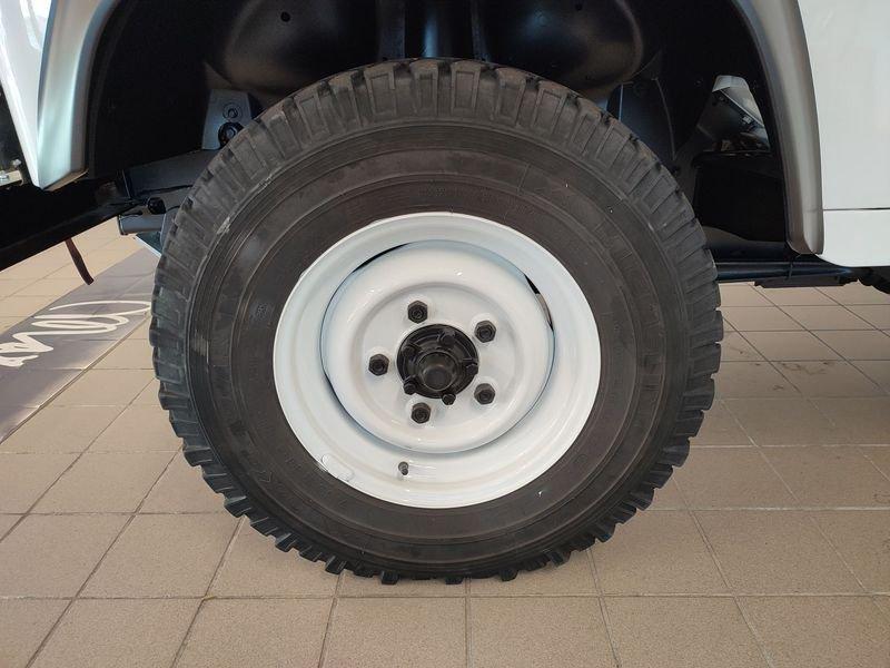 Land Rover Defender DEFENDER 90 2.2 TD4 E N1