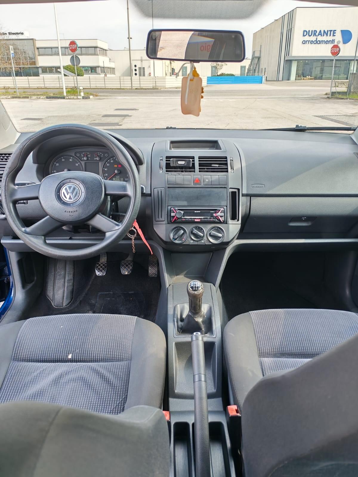 Volkswagen Polo 1.2/64CV 12V 5p. Trendline