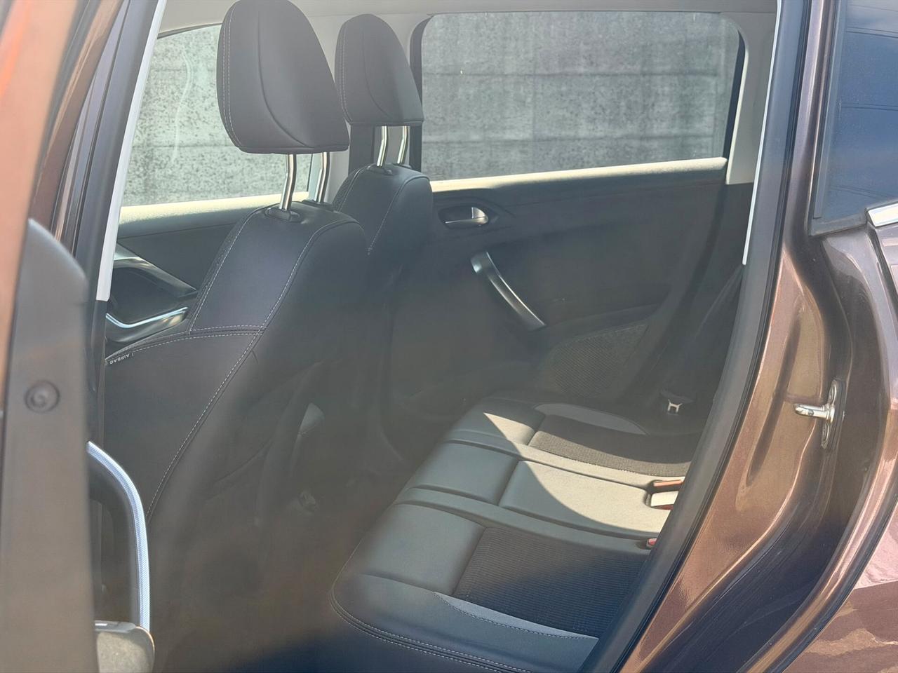Peugeot 2008 1.6 e-HDi 115 CV Allure Euro 5b - 2014 - 119.000 km