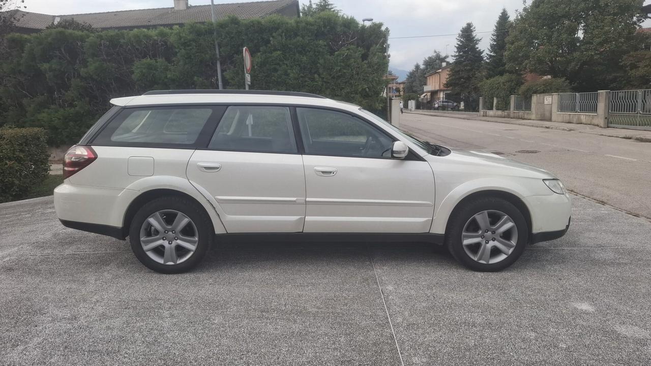 Subaru OUTBACK 2.0D 16V CM