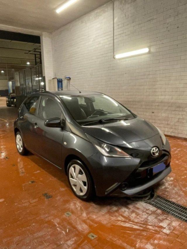 TOYOTA Aygo 1.0 VVT-i 69 CV 5 porte x-play