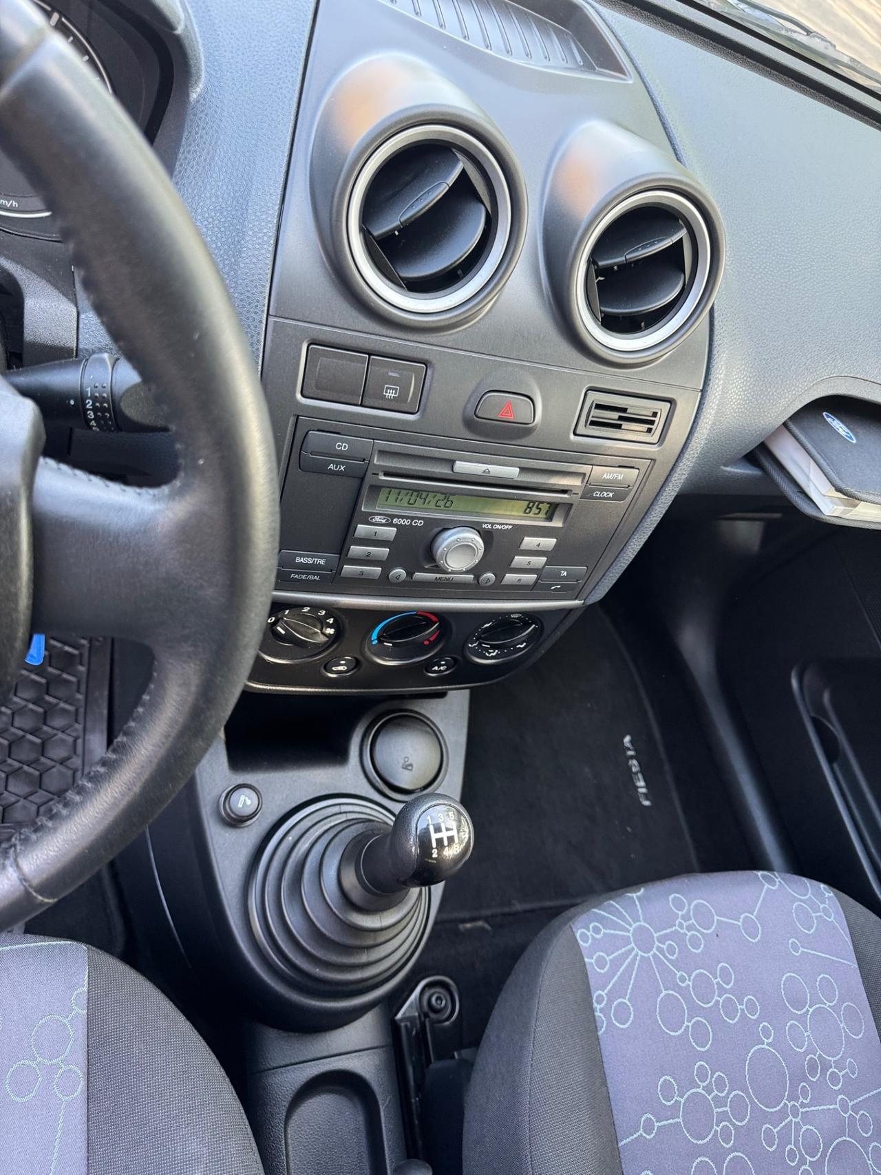 Ford Fiesta 1.2 16V 3p. neopatentati