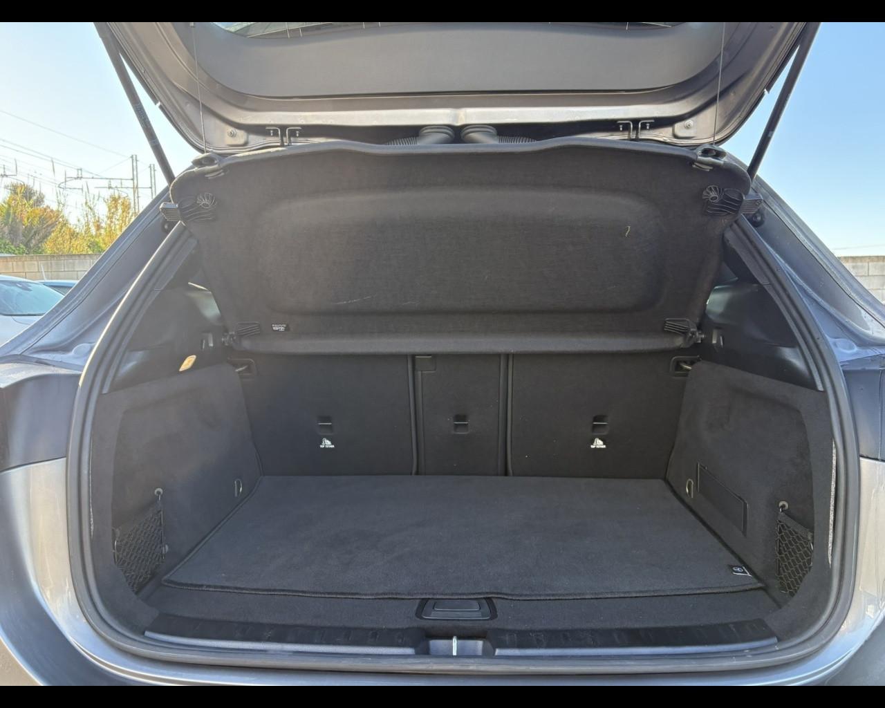 Mercedes-Benz GLA (H247) - GLA 180 d Automatic Sport Plus