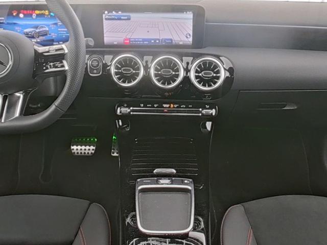MERCEDES-BENZ A 180 Automatic AMG Line Advanced Plus