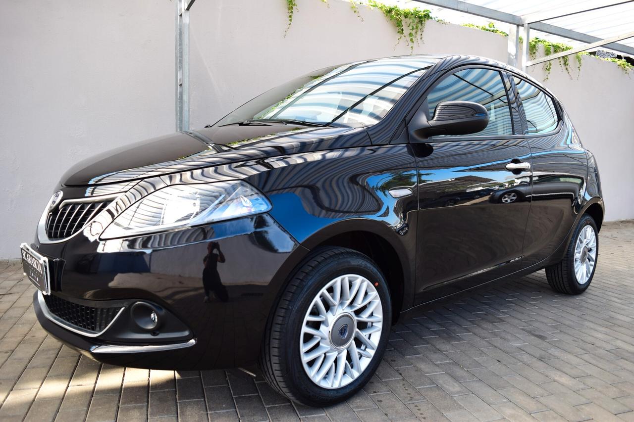 Lancia Ypsilon 1.0 Firefly Hybrid 70 cv Gold