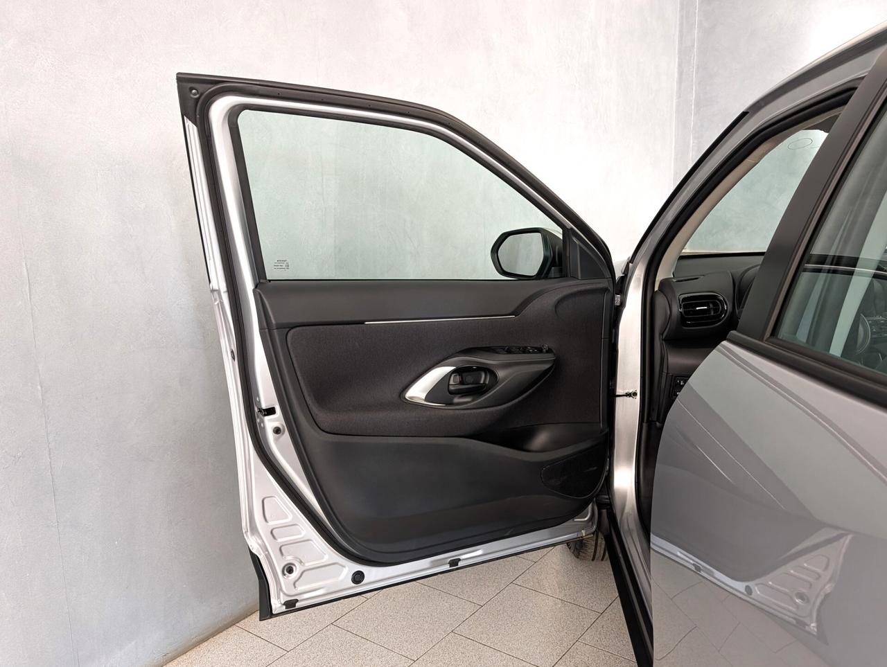 TOYOTA YARIS CROSS 1.5 HYBRID 116 CV ACTIVE KM0