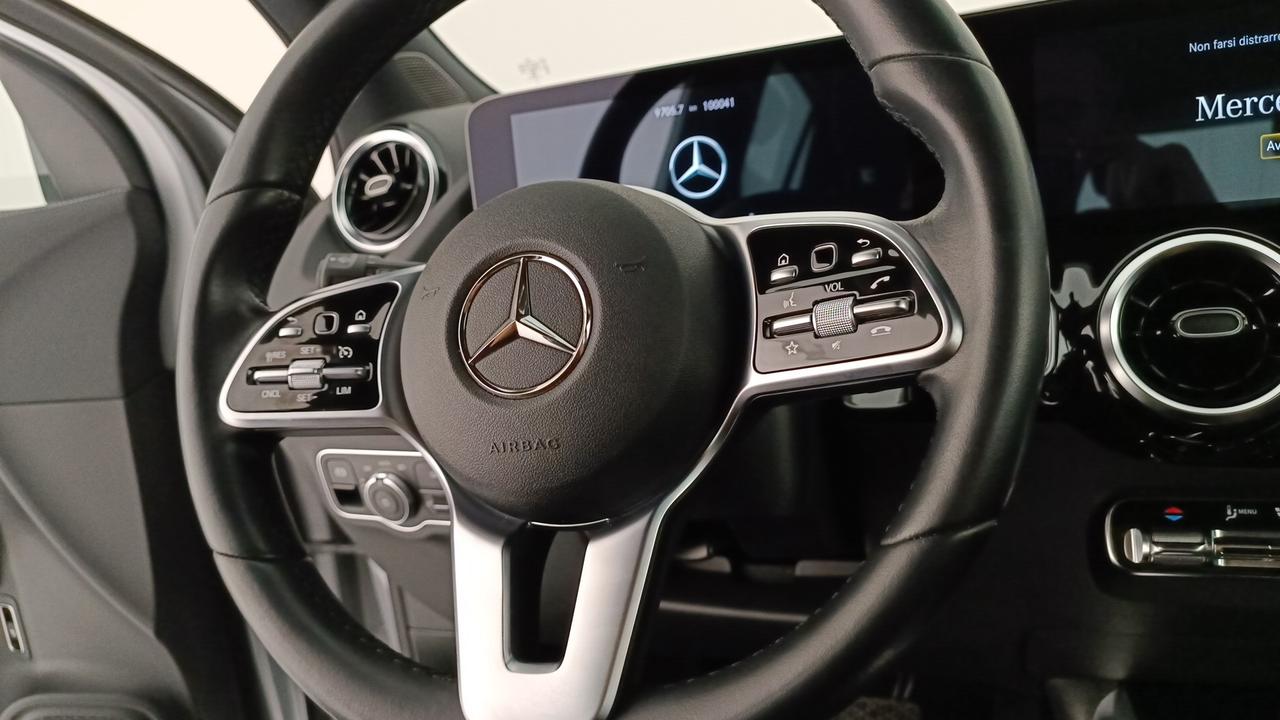 Mercedes-Benz GLA-H247 2020 - GLA 180 d Business auto