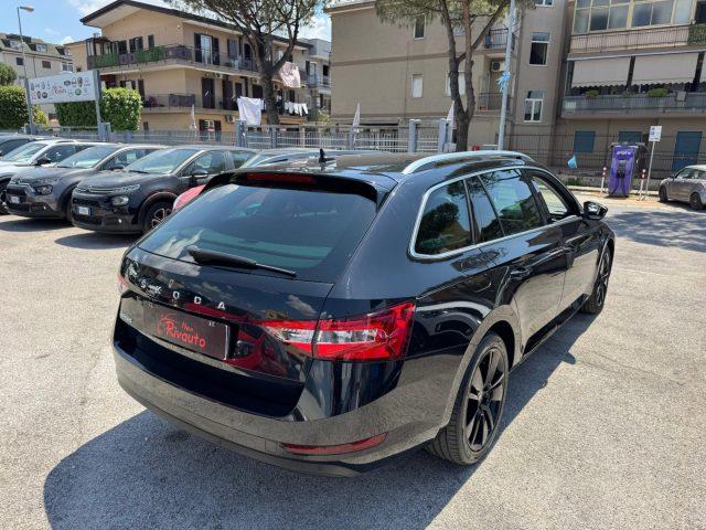 SKODA Superb 2.0 TDI EVO 150 CV SCR DSG Wagon Executive