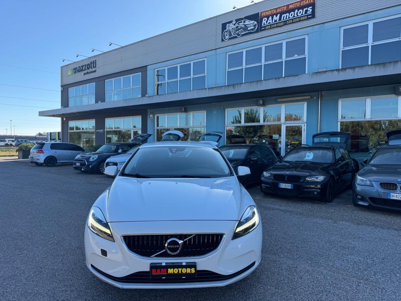 Volvo V40 D2 2.0 120CV Inscription NEOPATENTATI