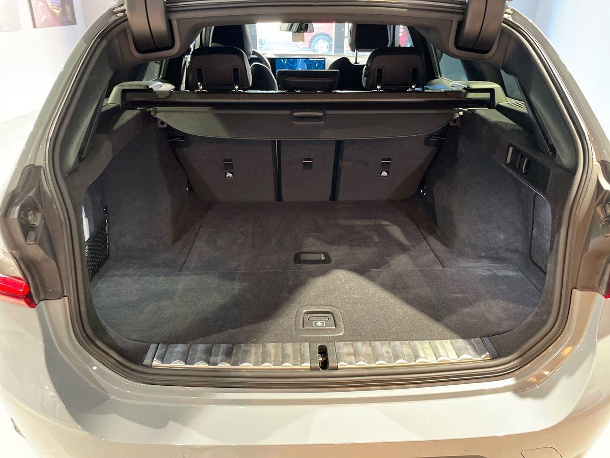 BMW Serie 3 G21 2022 Touring - 320d Touring mhev 48V xdrive MSport Pro auto