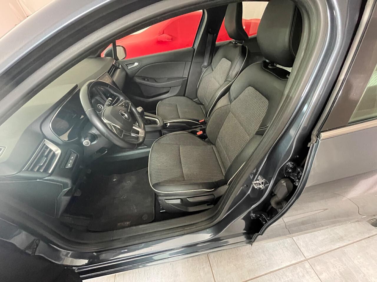 Renault Clio TCe 12V 100 CV 5 porte Intens