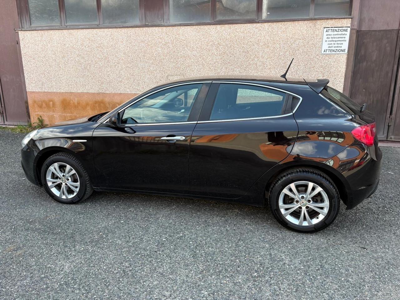 Alfa Romeo Giulietta 1.6 JTDm-2 105 CV Distinctive