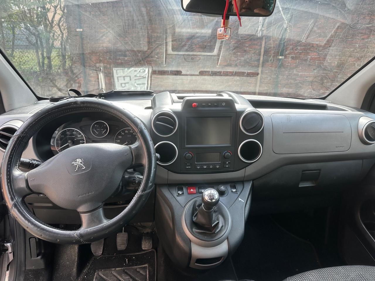 Peugeot Partner Tepee BlueHDi 100 Outdoor