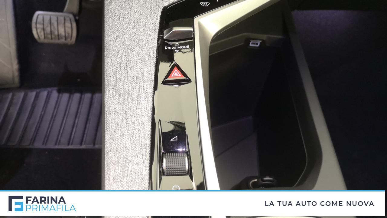 PEUGEOT Nuovo 5008 Hybrid 136 e-DCS6 ALLURE