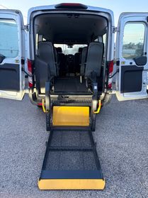 Ford transit 9 posti trasporto disabili