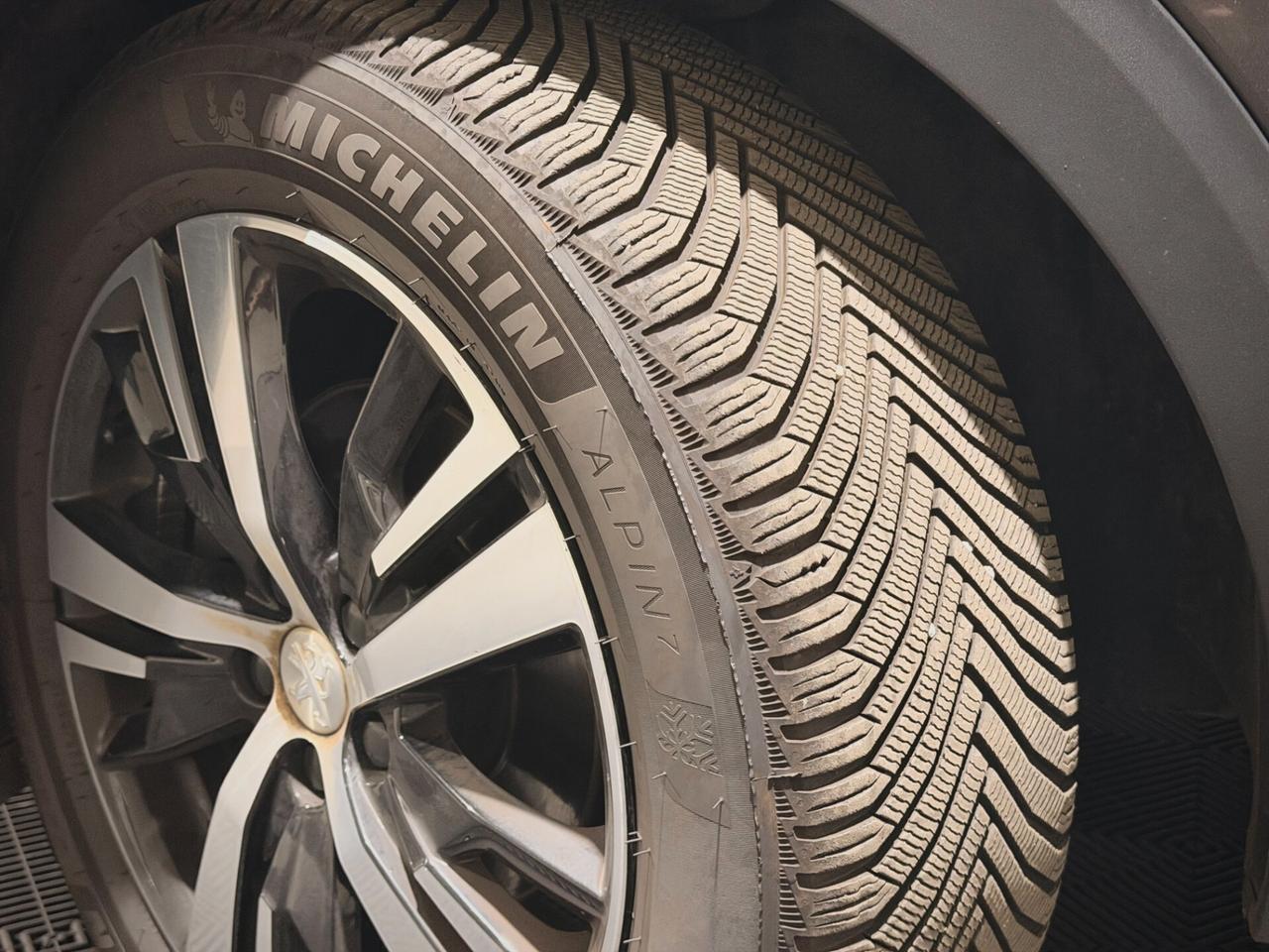 Peugeot 3008 1.5 HDI 130CV EAT8 GT Line