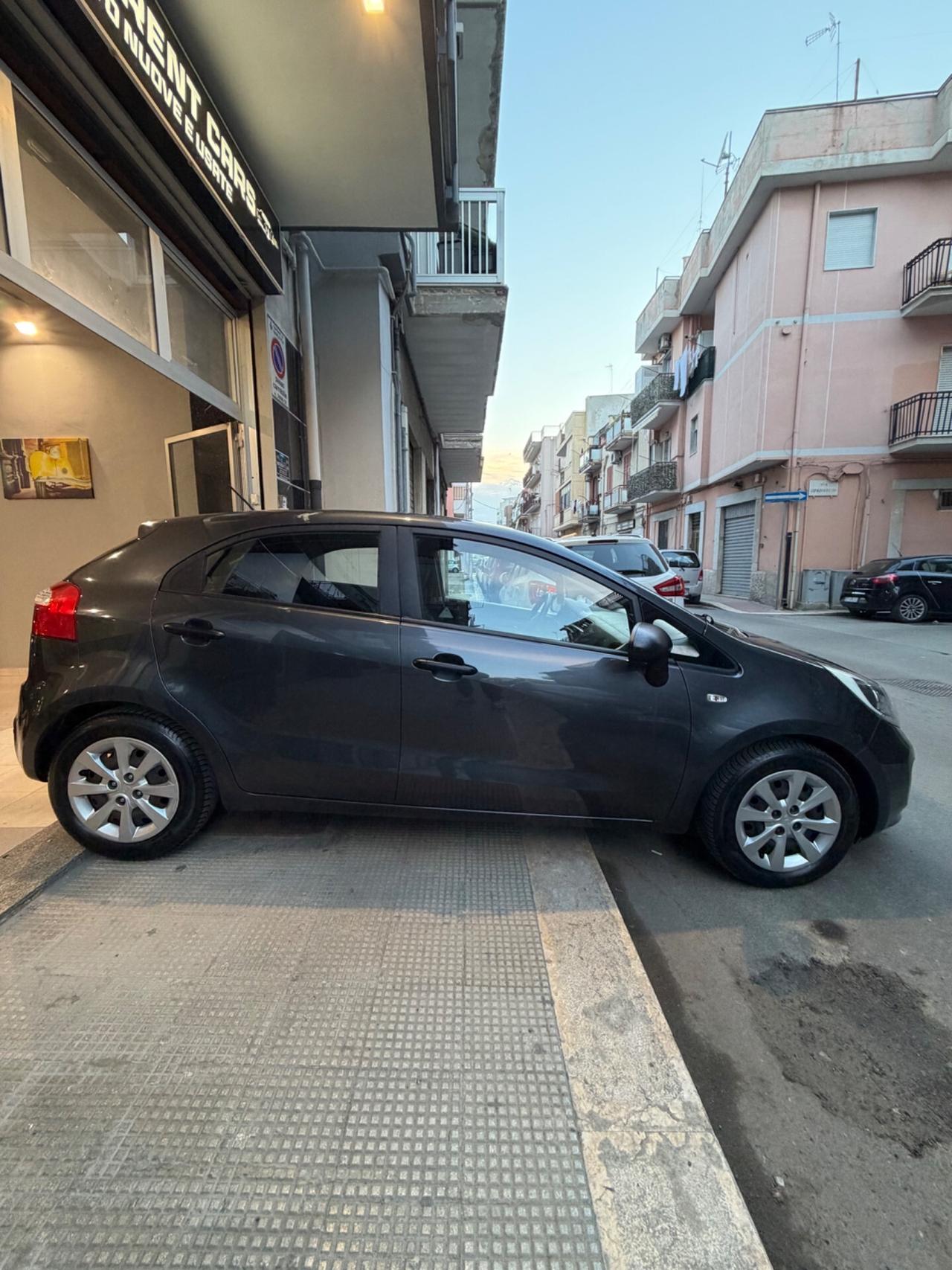 Kia Rio 1.1 CRDi 5p. Cool