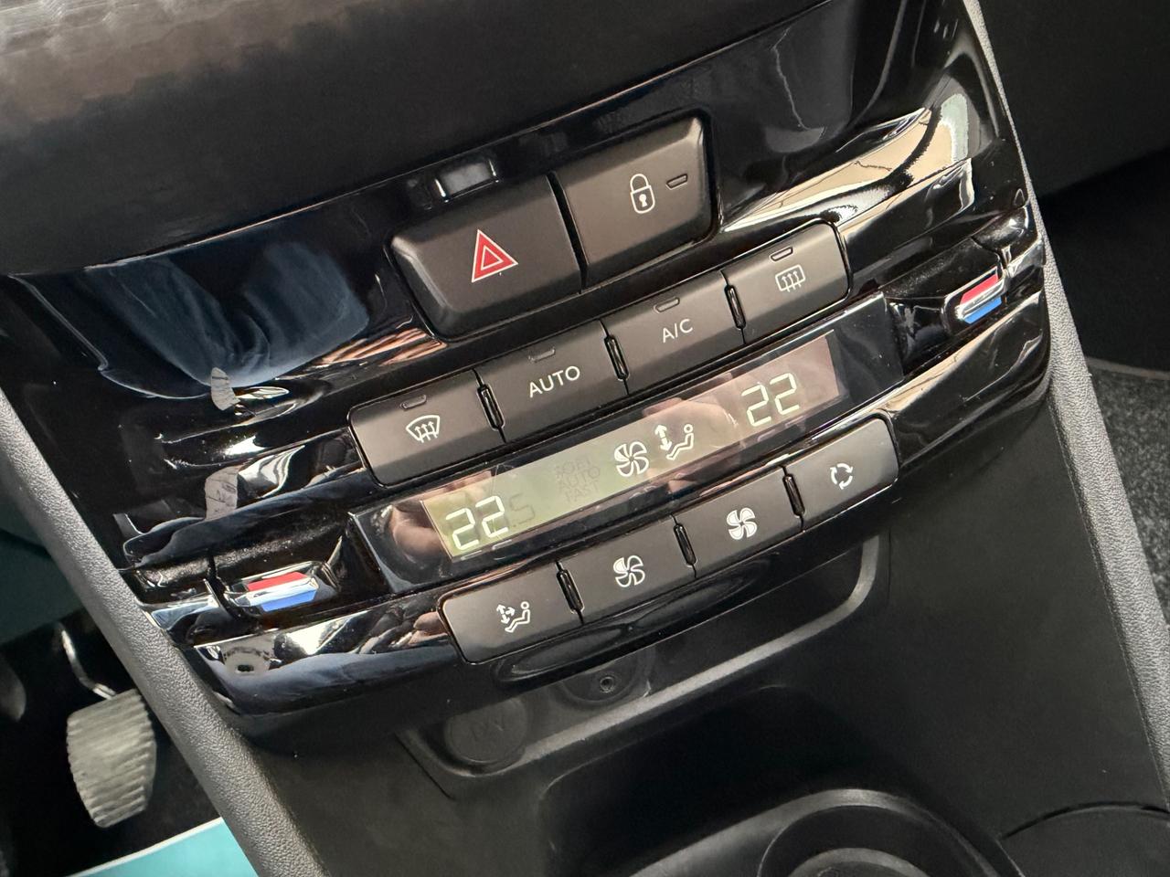 Peugeot 2008 1.6 BlueHDi Allure - GARANZIA