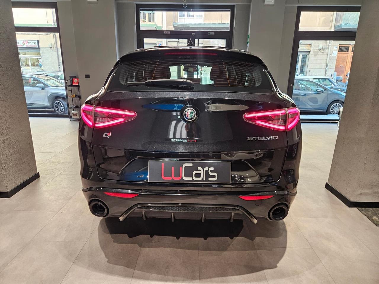 Stelvio 2.2d 210 CV AT8 Q4 Veloce Tetto 22K KM IVA ESP