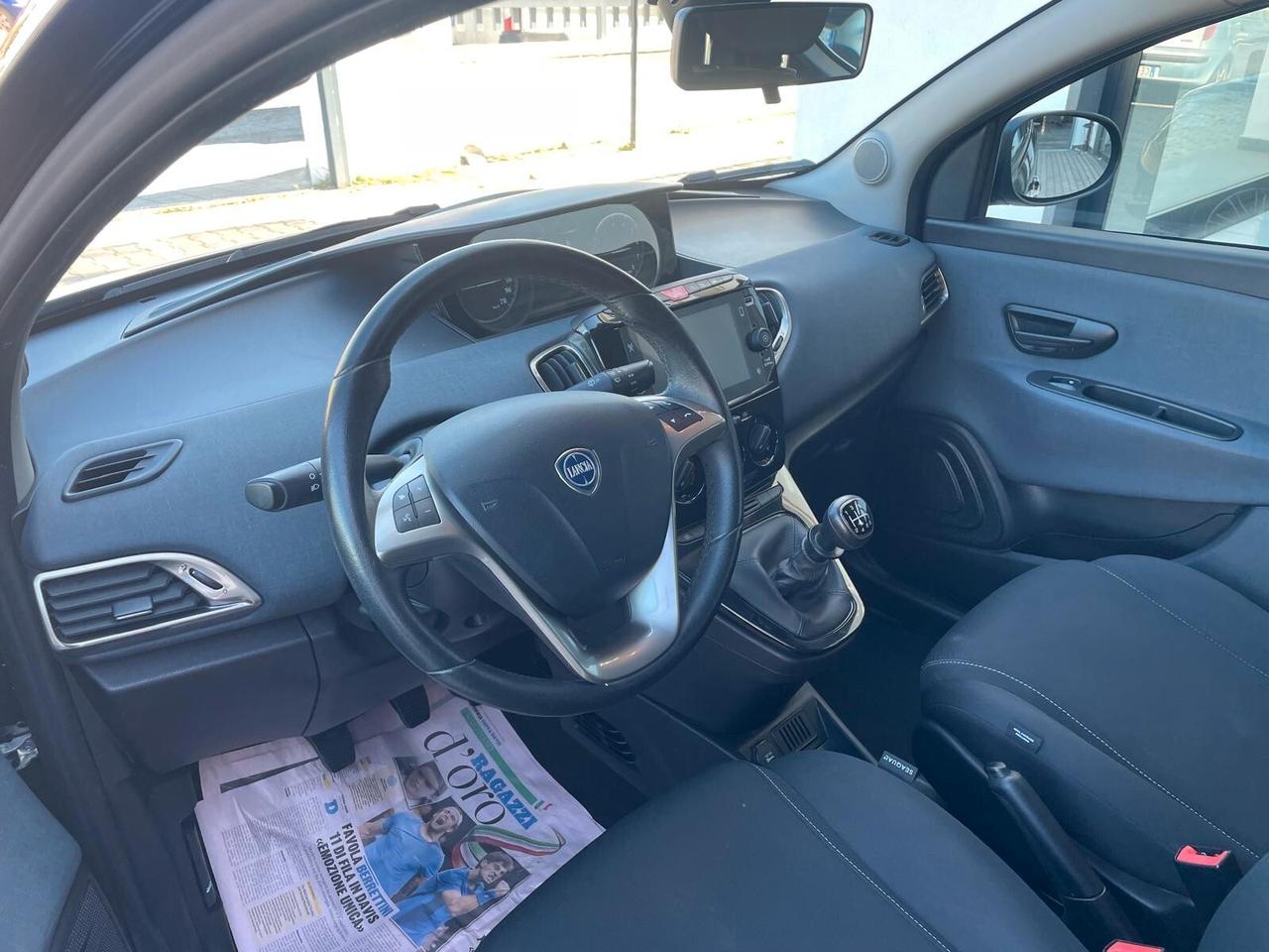 Lancia Ypsilon 1.0 FireFly 5 porte S&S Hybrid Gold Plus