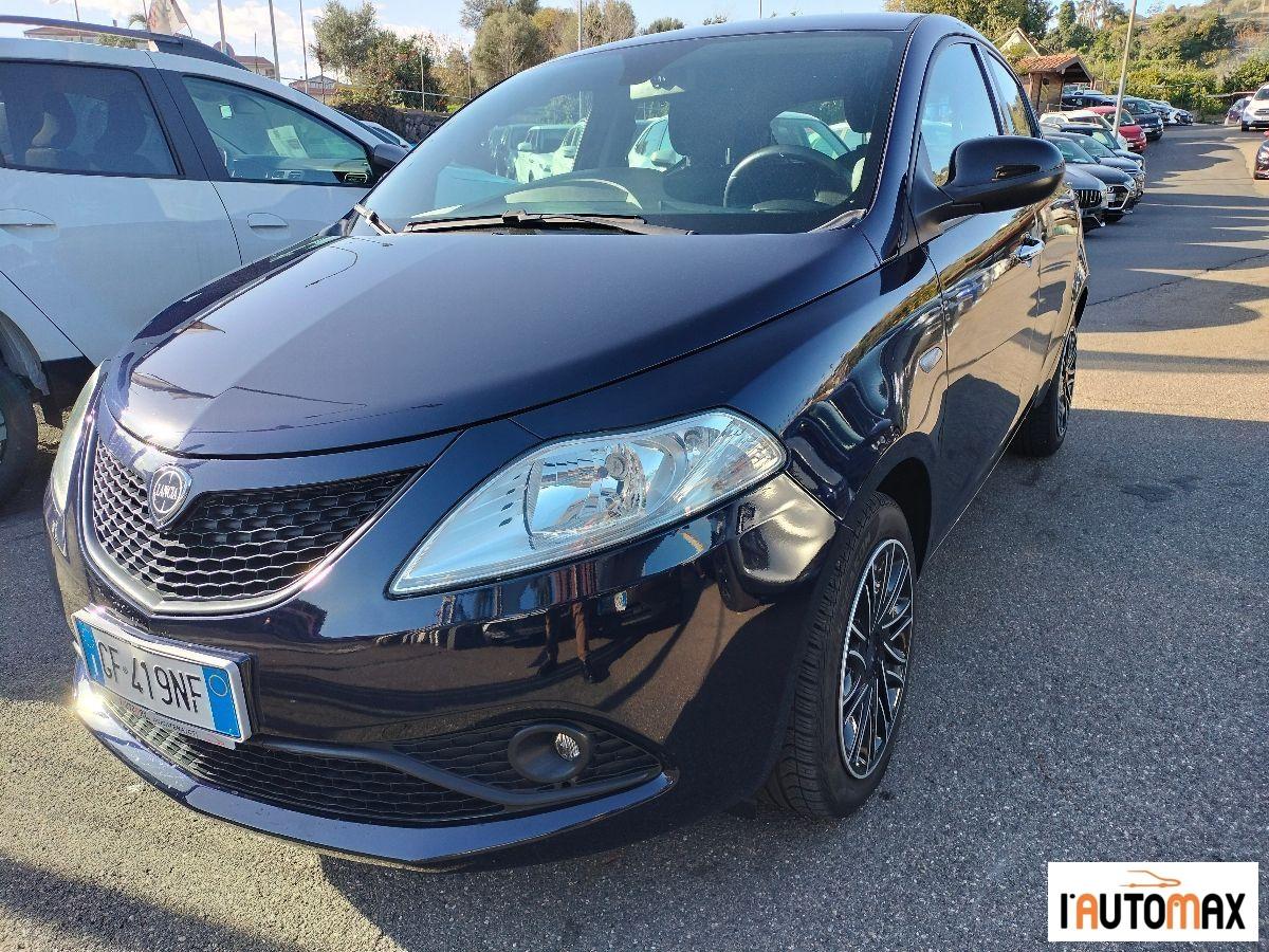 LANCIA - Ypsilon 1.0 firefly hybrid Gold s&s 70cv