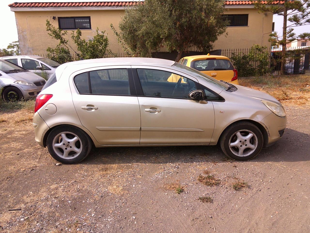 Opel Corsa 1.2 5 porte Easytronic Club GPL 07