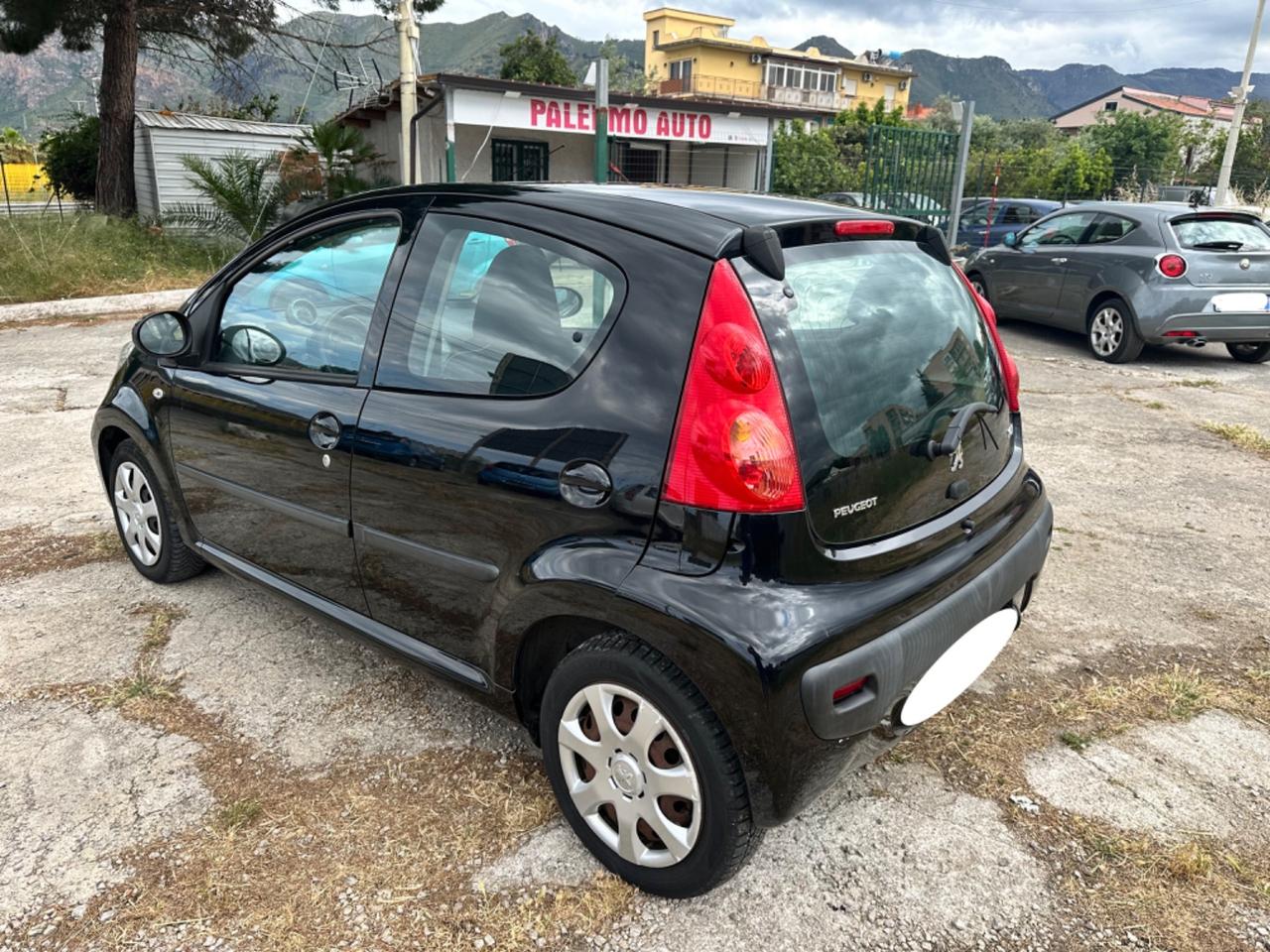 Peugeot 107 1.0 68CV 5p. Plaisir