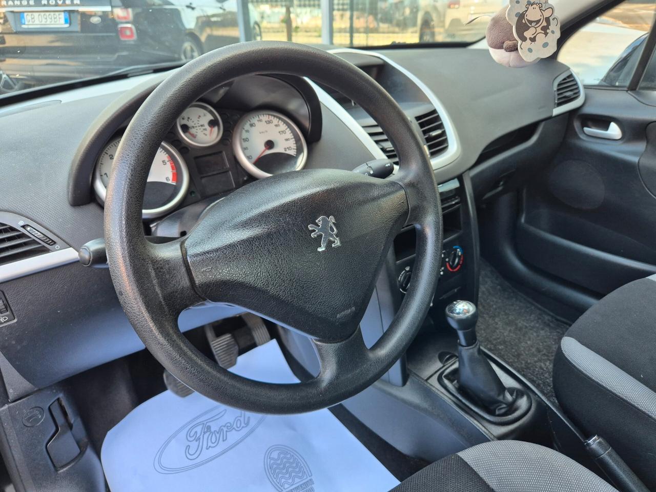Peugeot 207 1.4 HDi 70CV 5p. ONE Line