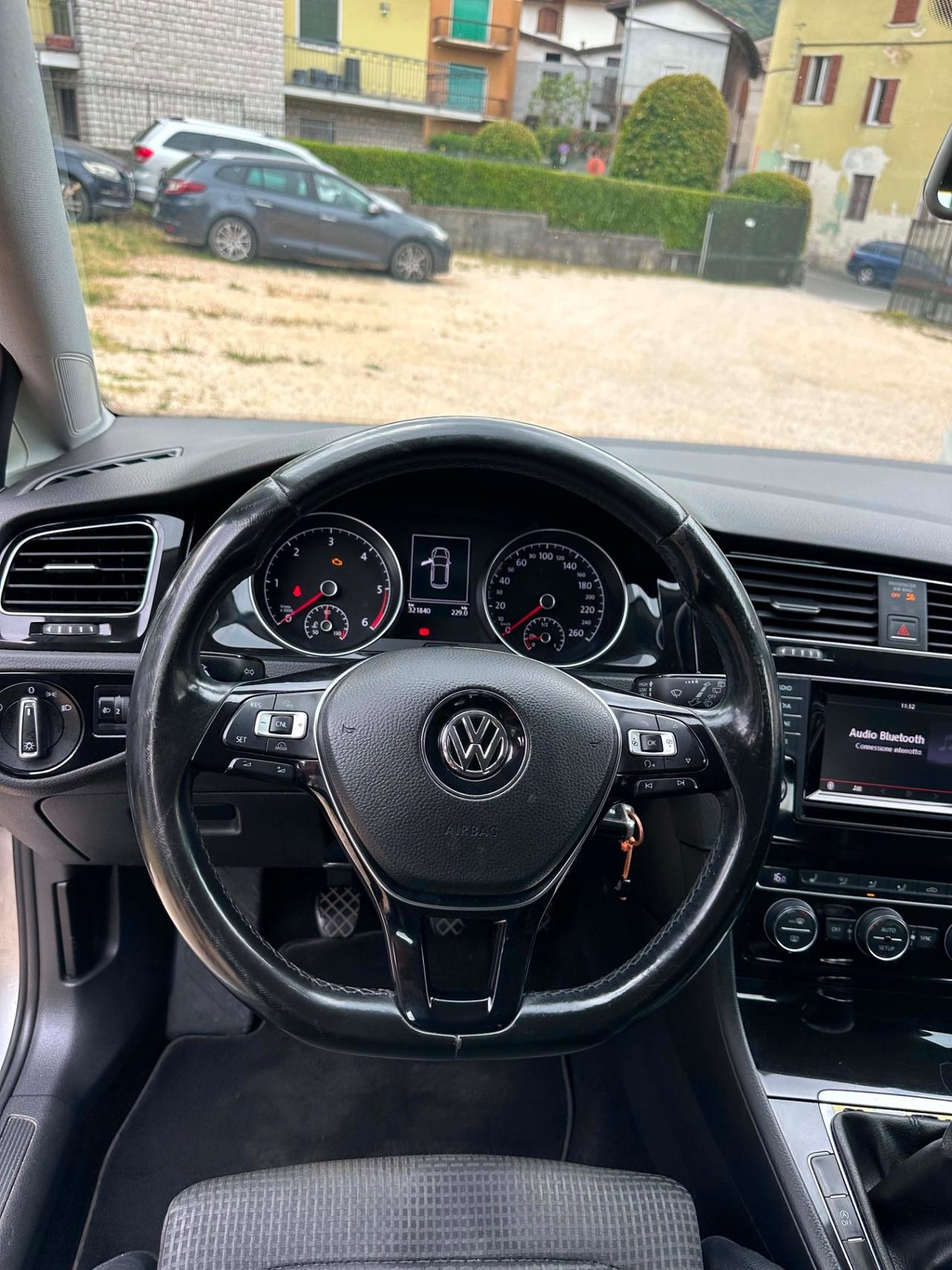 Volkswagen GOLF 2.0 TDI 5p. HIGHLINE SEDILI PELLE KMCERT