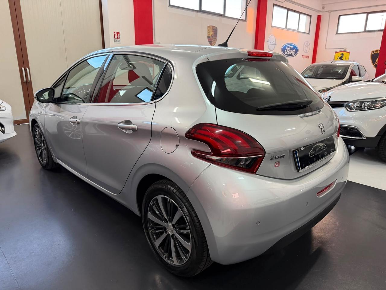 Peugeot 208 BlueHDi 75 5 porte Allure Navi