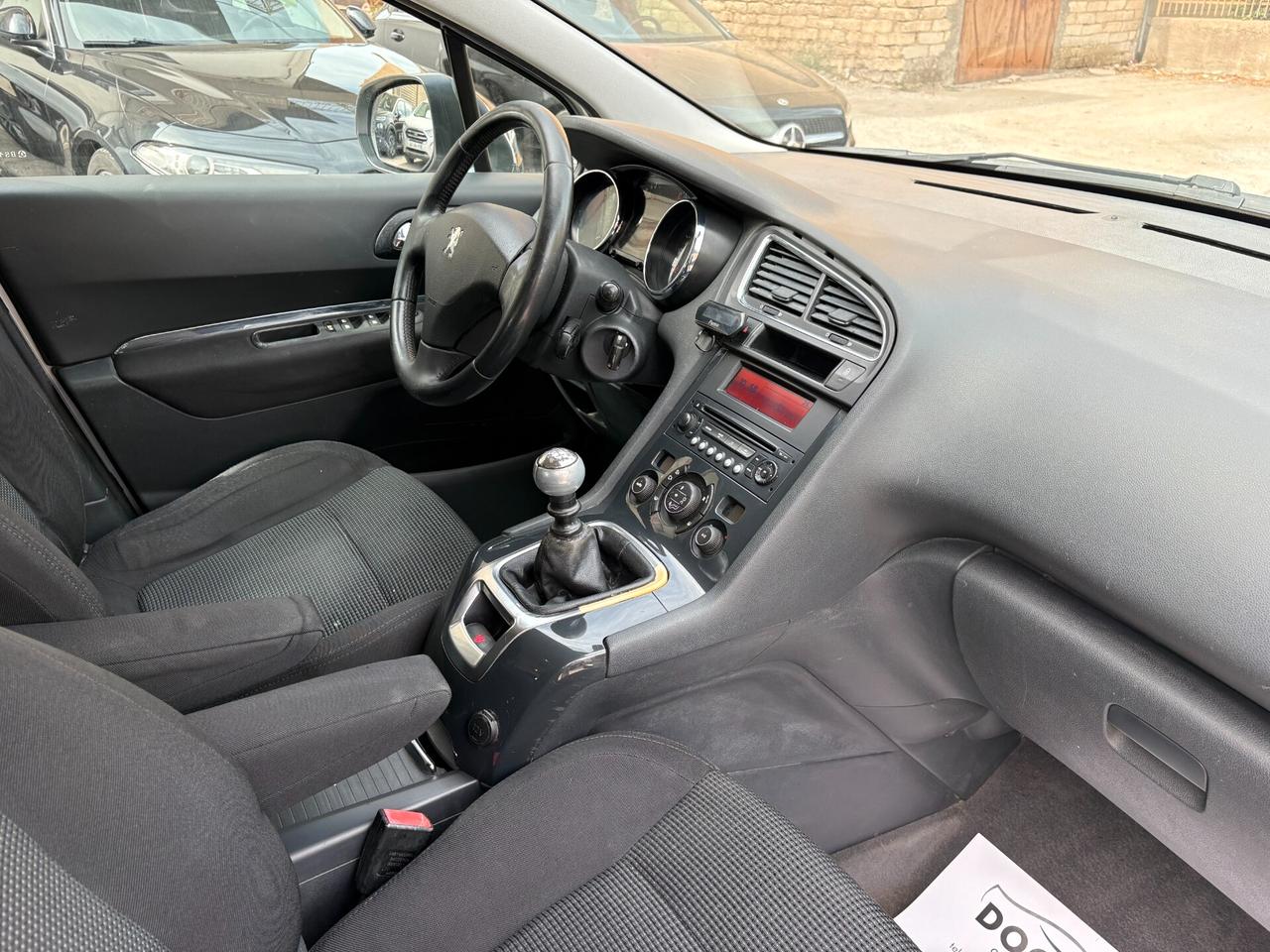 Peugeot 5008 1.6 HDi 112CV Premium