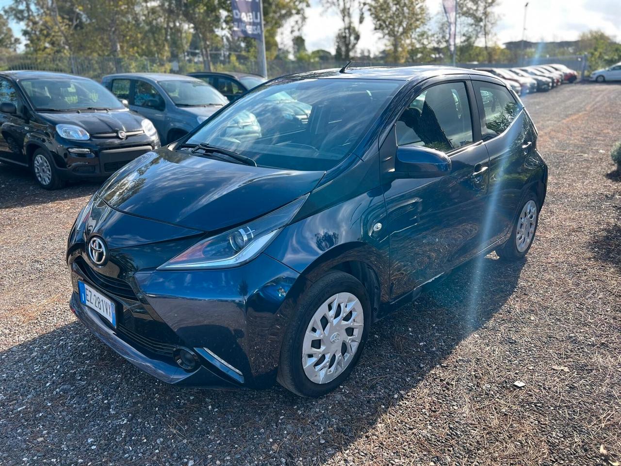 Toyota Aygo 1.0 VVT-i 69 CV 5 porte x-play